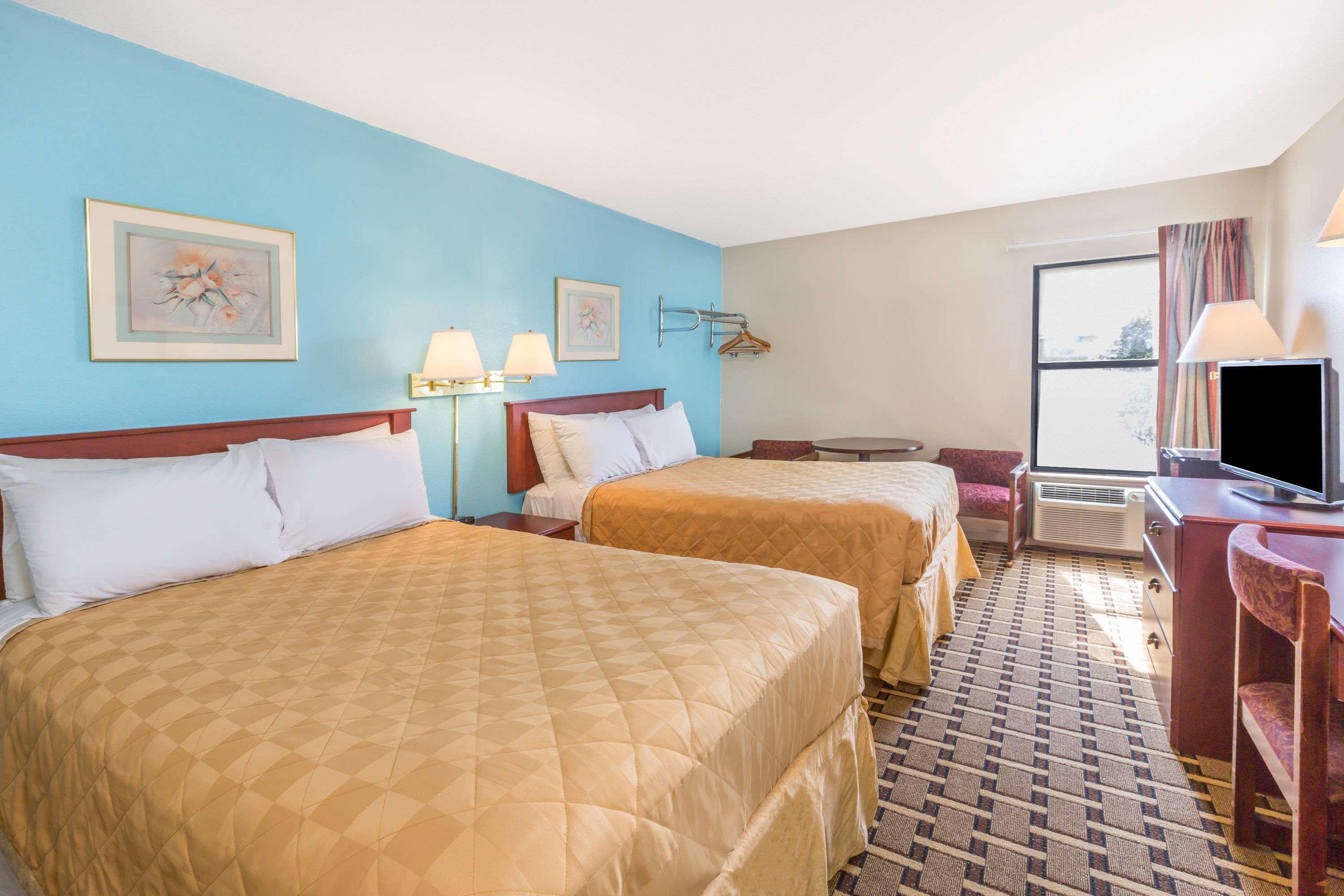 Hotel Super 8 By Wyndham Downtown Area Knoxville